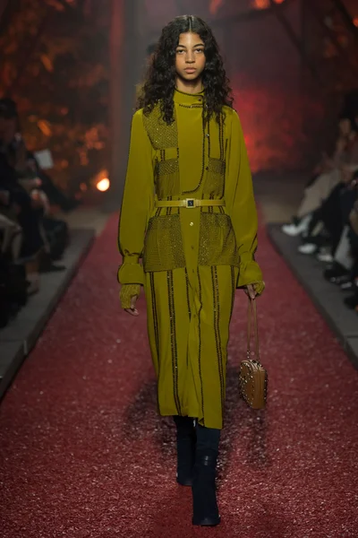 Look 52